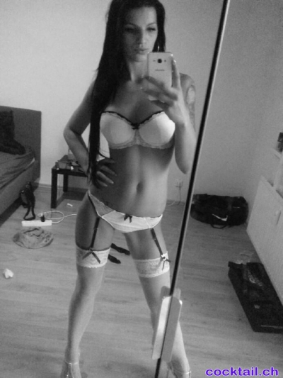 Sexinserat: Ich bin Lili 20 Jahre alt, ganz schlank und immer geil - Sie sucht Ihn in Aargau