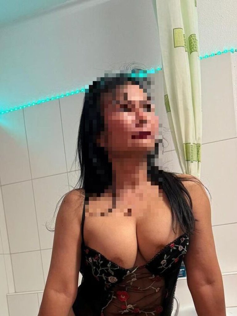 Thaifrauen in Rheineck für Sex und Massage